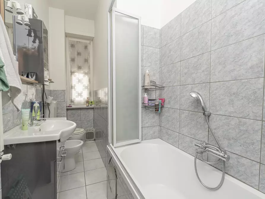 Immagine 21 di Bilocale in vendita  in Via Gioele Solari 25 a Torino