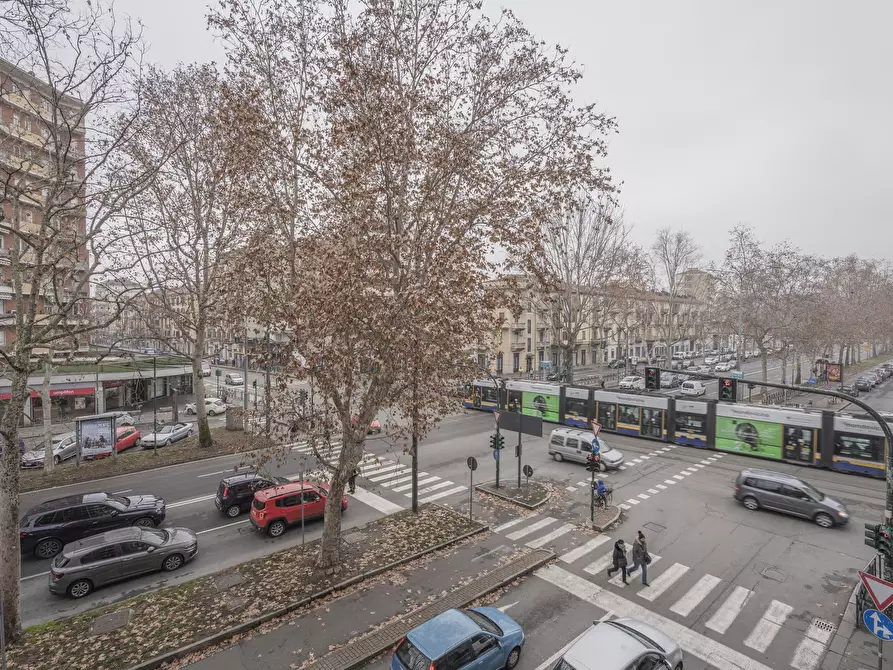 Immagine 34 di Trilocale in vendita  in Corso Novara 17 a Torino