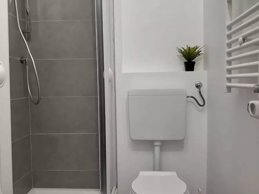 Immagine 18 di Bilocale in vendita  in Via San Giuseppe Benedetto Cottolengo 19 a Torino