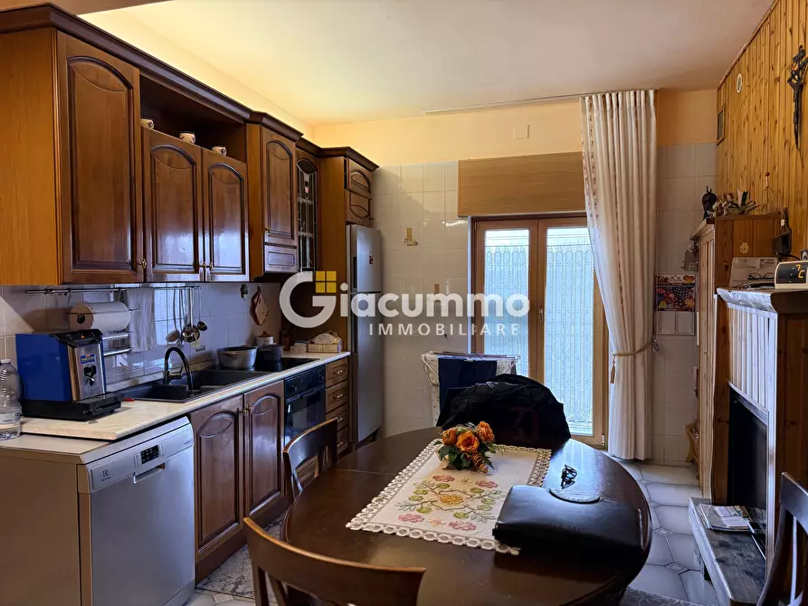 Immagine 9 di Casa bifamiliare in vendita  in Via Madrd a Potenza