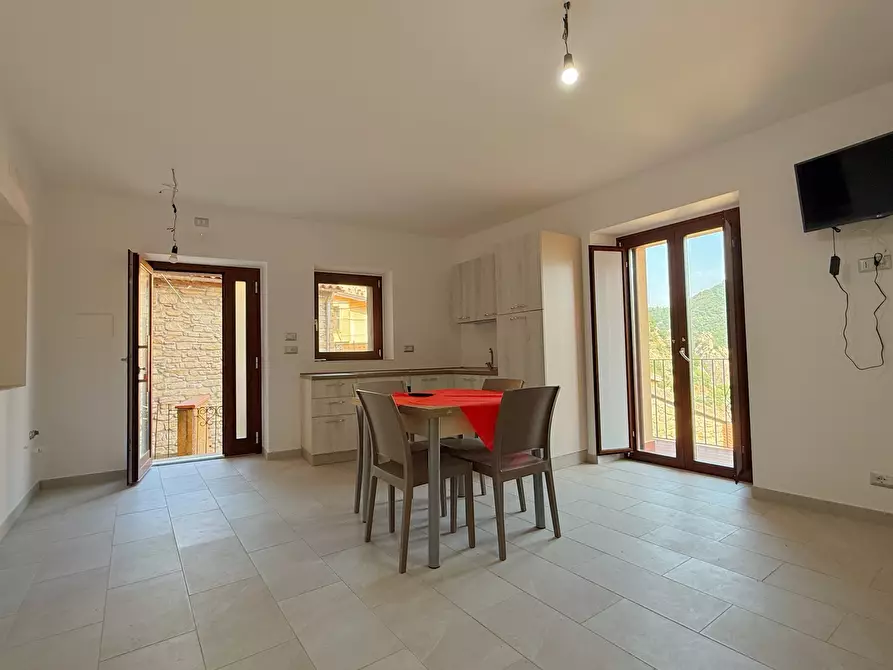 Immagine 6 di Bilocale in vendita  in Vico I Ospizio a Castelmezzano