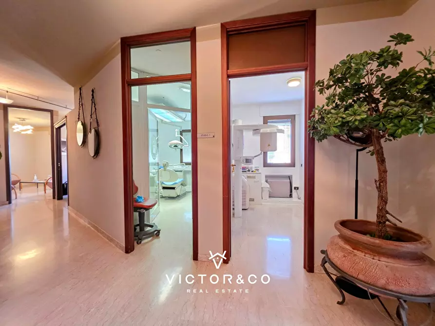 Immagine 10 di Ufficio in vendita  in Corso Statuto sn a Mondovì