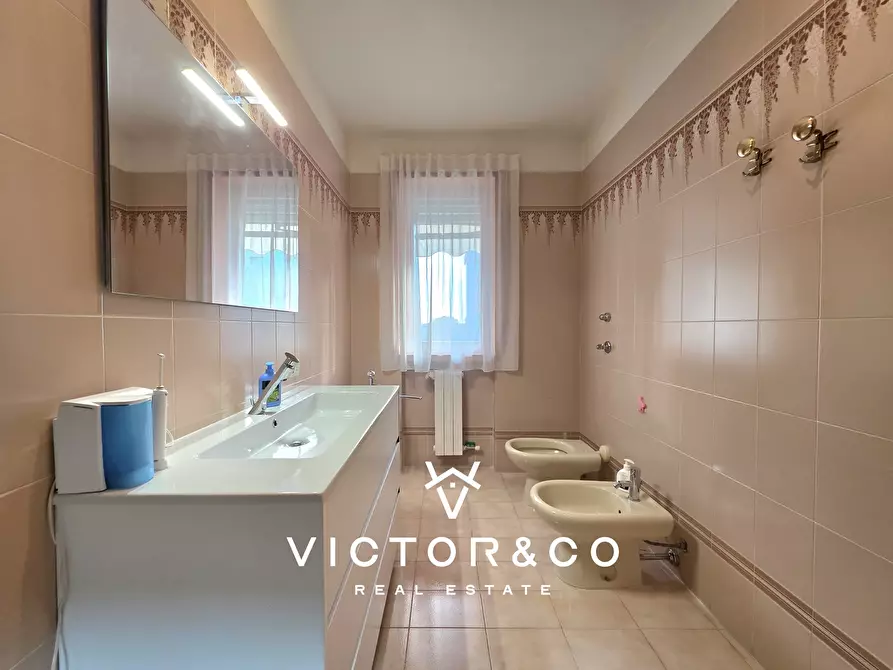 Immagine 22 di Trilocale in vendita  in Viale Giulio Cesare 119 a Novara