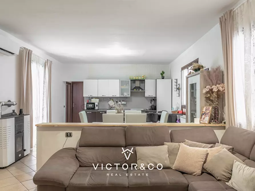 Immagine 24 di Casa bifamiliare in vendita  in Via Marconi snc a Briona