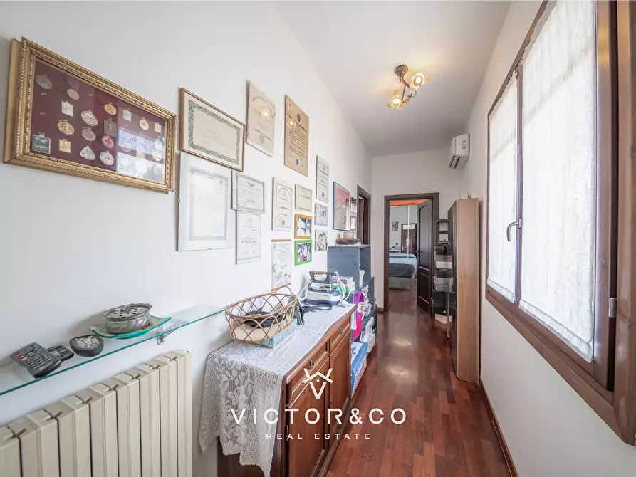 Immagine 9 di Casa bifamiliare in vendita  in Via Marconi snc a Briona