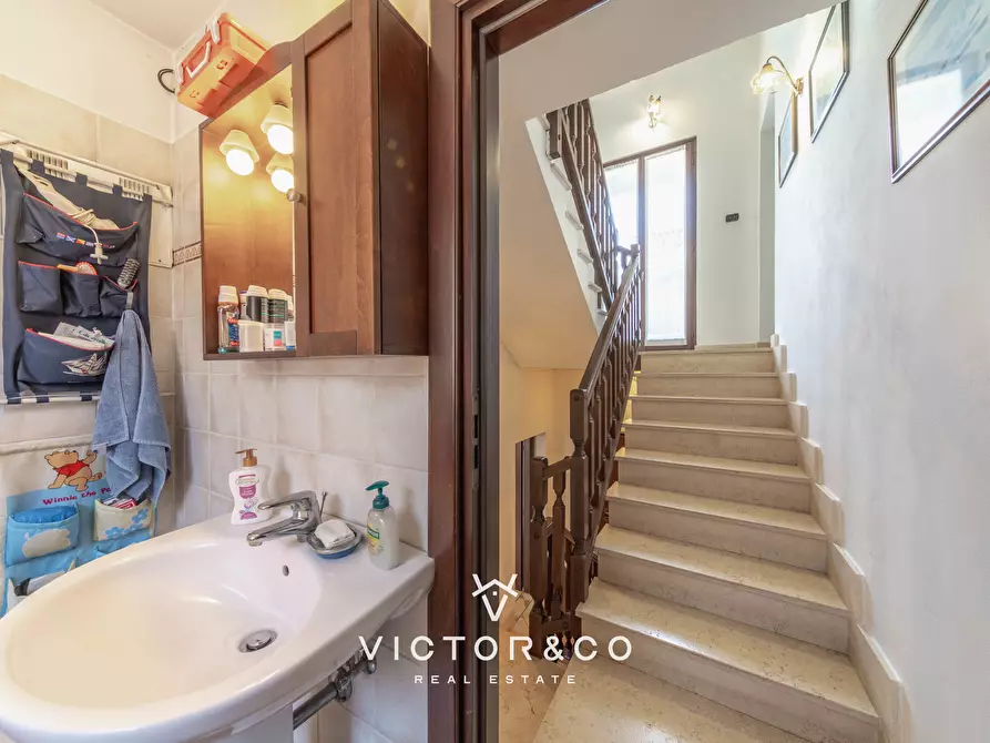 Immagine 8 di Casa bifamiliare in vendita  in Via Marconi snc a Briona