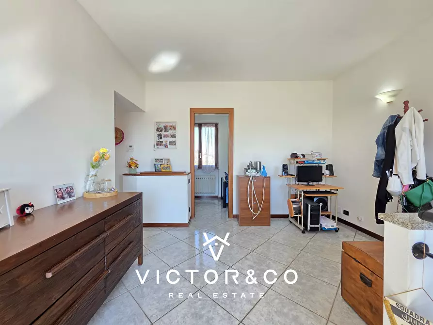 Immagine 14 di Quadrilocale in vendita  in VIA BATTISTI snc a Romentino