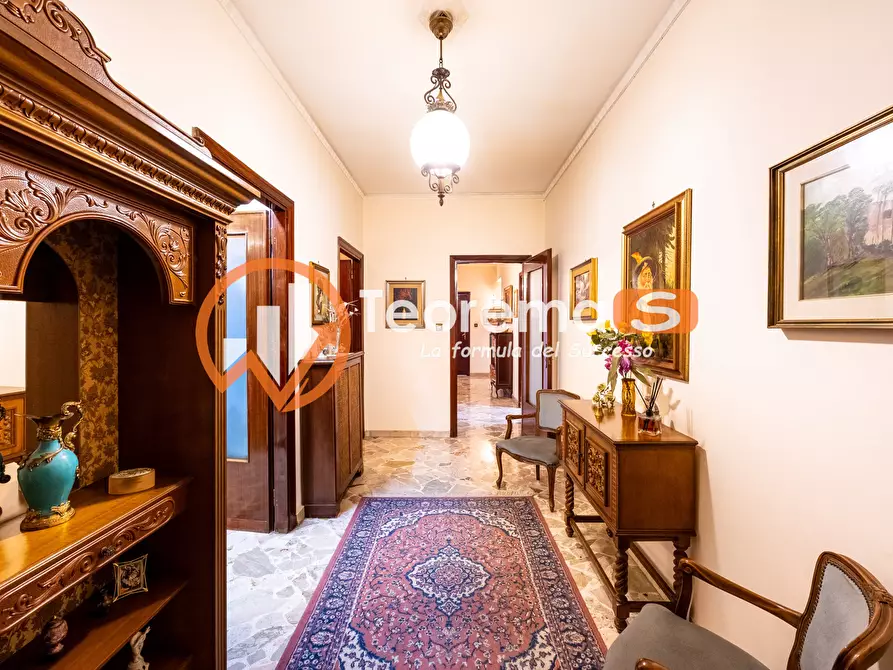 Immagine 2 di Appartamento in vendita  in Via Serradifalco a Palermo