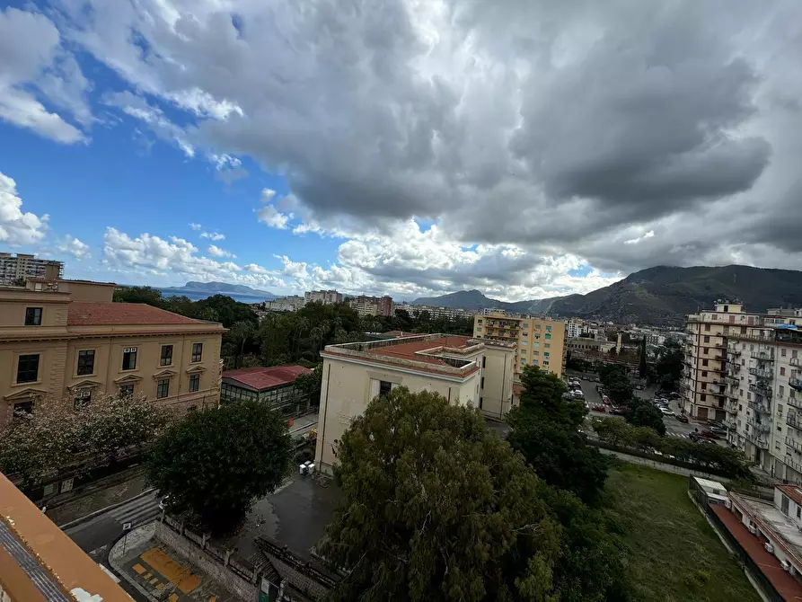 Immagine 12 di Attico in vendita  in Via Antonio Ugo a Palermo