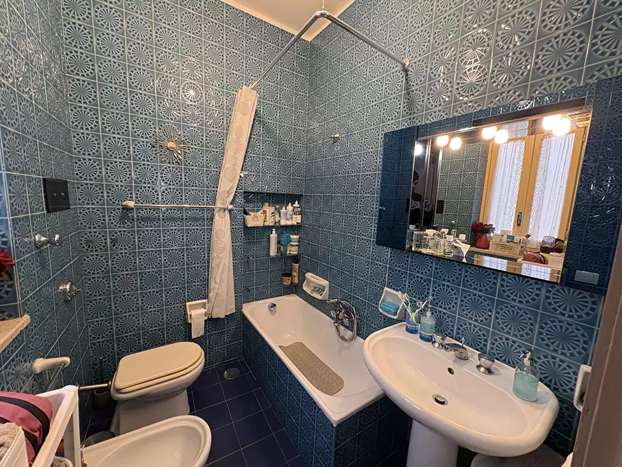 Immagine 18 di Trilocale in vendita  in Via Vito La Mantia 86 a Palermo