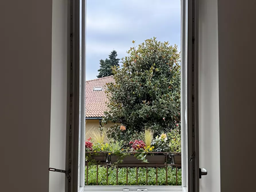 Immagine 9 di Bilocale in vendita  in Via Giuseppe Sirtori 1 a Carate Brianza