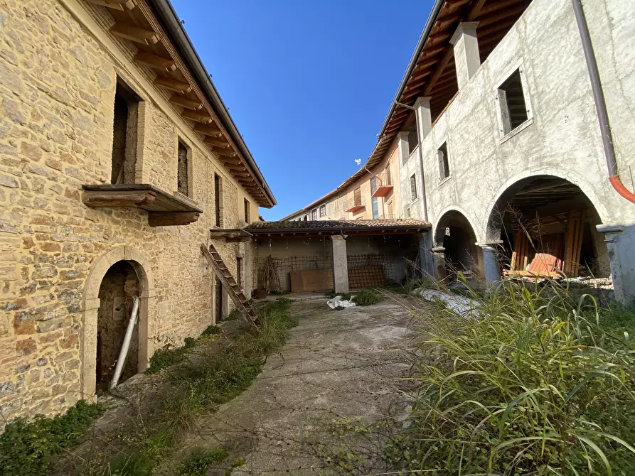 Immagine 15 di Rustico / casale in vendita  in Via Montini a Preseglie