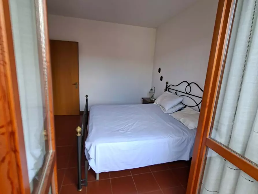 Immagine 23 di Quadrilocale in vendita  a Massa