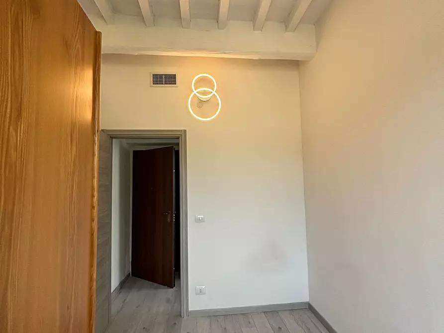 Immagine 4 di Bilocale in affitto  a Medesano