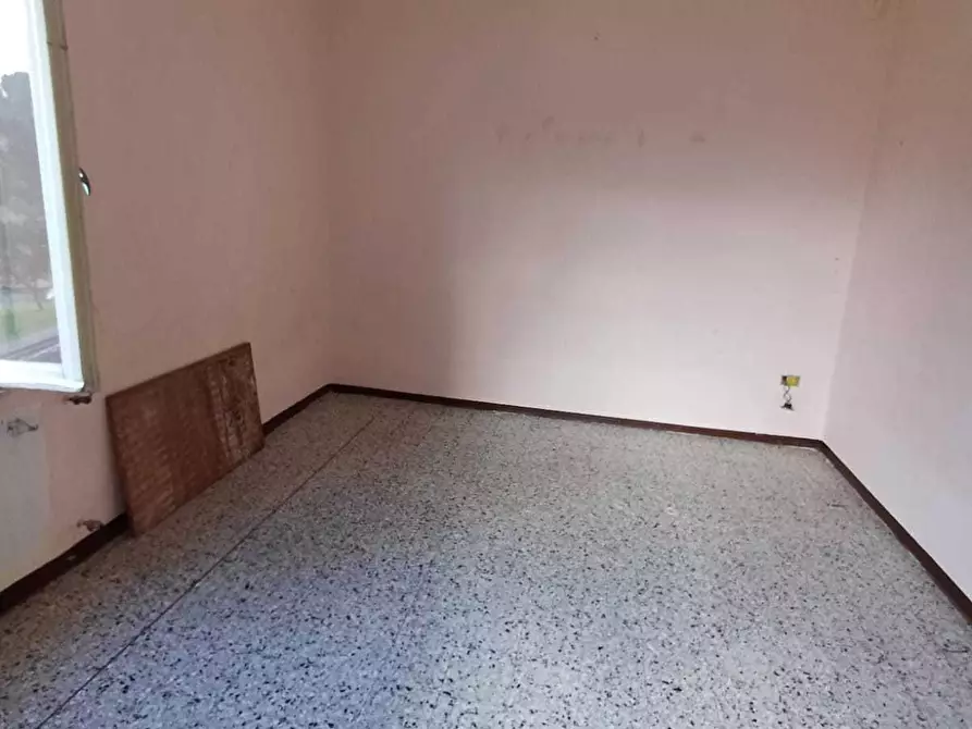 Immagine 23 di Trilocale in vendita  a Varano De' Melegari