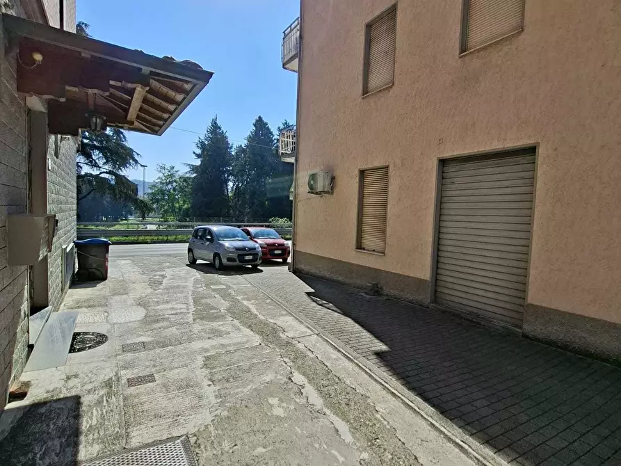 Immagine 54 di Trilocale in vendita  a Medesano