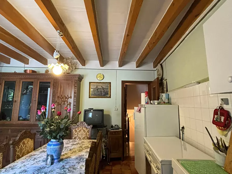 Immagine 8 di Porzione di casa in vendita  a Terenzo