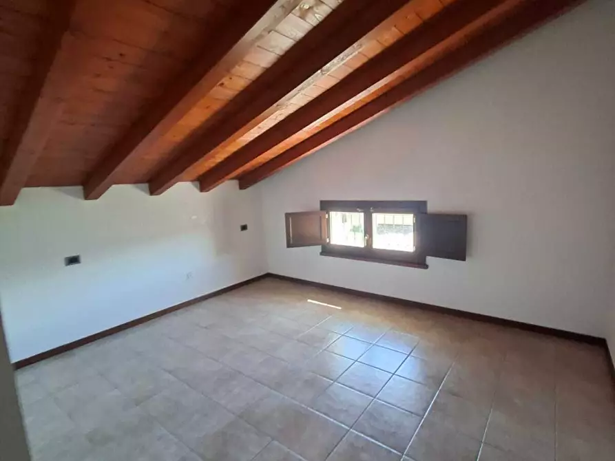 Immagine 5 di Monolocale in vendita  a Medesano