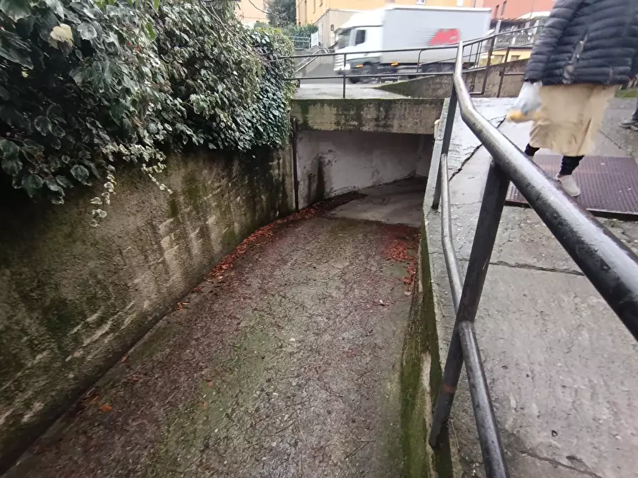 Immagine 15 di Locale commerciale in vendita  a Fornovo Di Taro