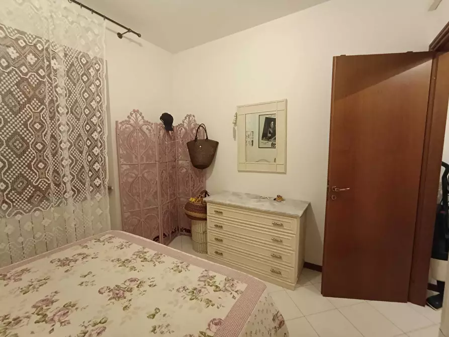 Immagine 16 di Trilocale in affitto  a Massa