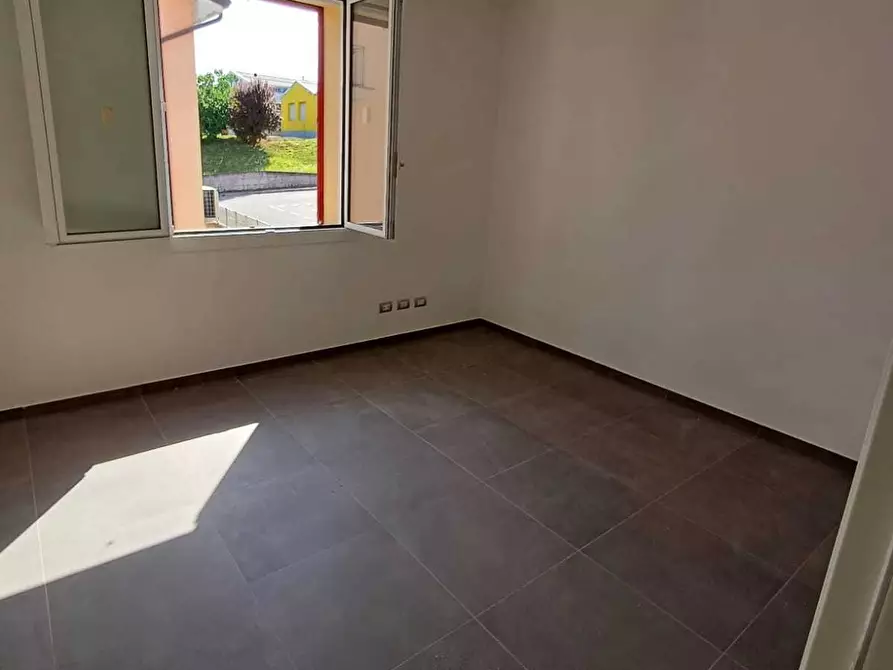 Immagine 18 di Quadrilocale in vendita  a Medesano