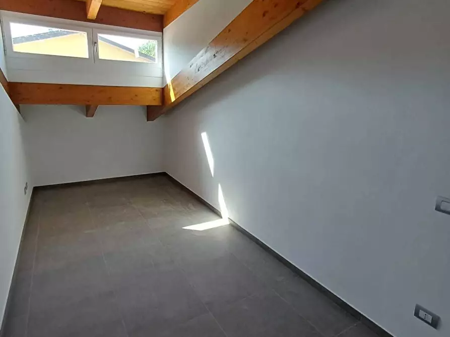 Immagine 30 di Trilocale in vendita  a Medesano