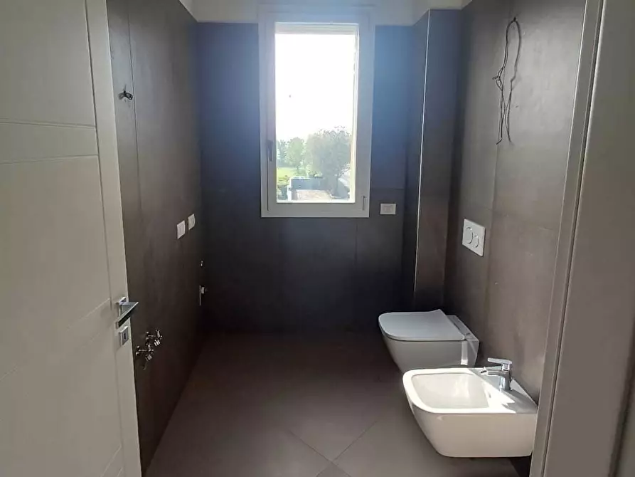 Immagine 26 di Bilocale in vendita  a Montechiarugolo