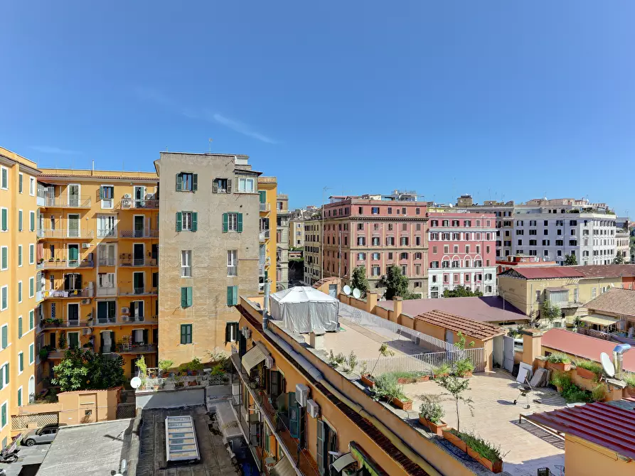 Immagine 14 di Trilocale in vendita  in VIA DI SAN GIOVANNI IN LATERANO 190 a Roma