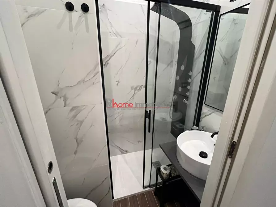 Immagine 15 di Quadrilocale in vendita  in Via Principe Amedeo a Roma