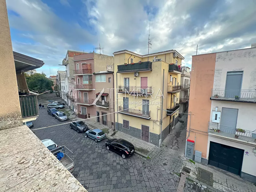 Immagine 18 di Casa indipendente in vendita  in Piazza Giuseppe di Vittorio a Adrano