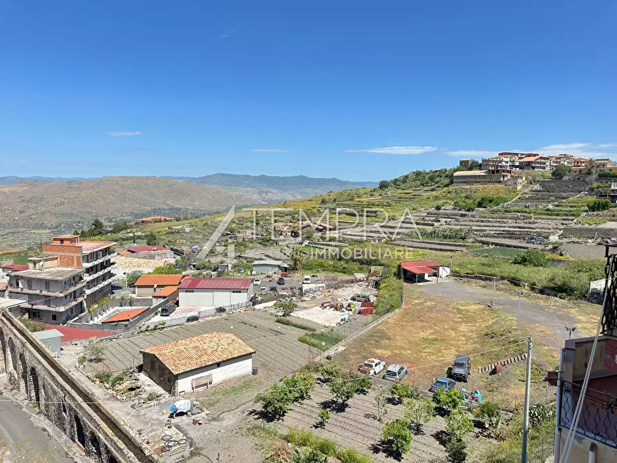 Immagine 21 di Appartamento in vendita  a Adrano