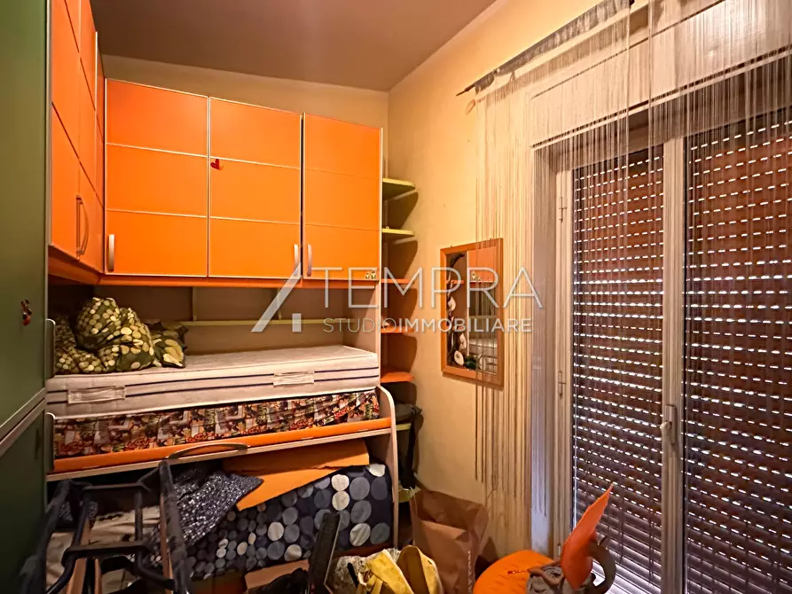 Immagine 18 di Casa indipendente in vendita  a Adrano