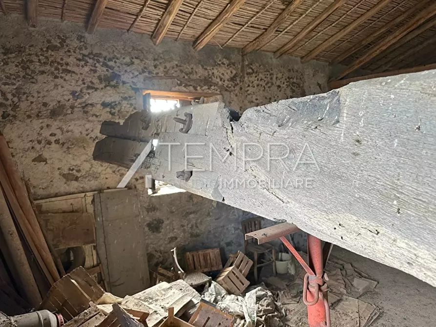 Immagine 16 di Rustico / casale in vendita  a Adrano