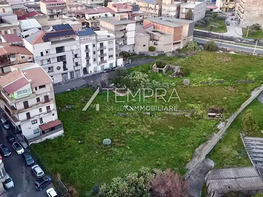 Immagine 13 di Terreno industriale in vendita  a Adrano
