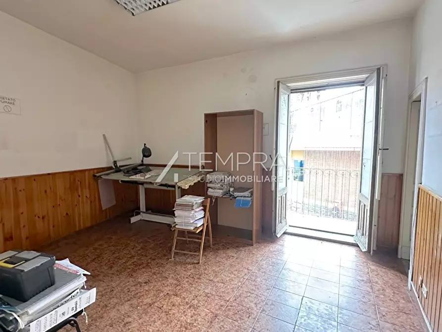 Immagine 6 di Casa indipendente in vendita  a Adrano