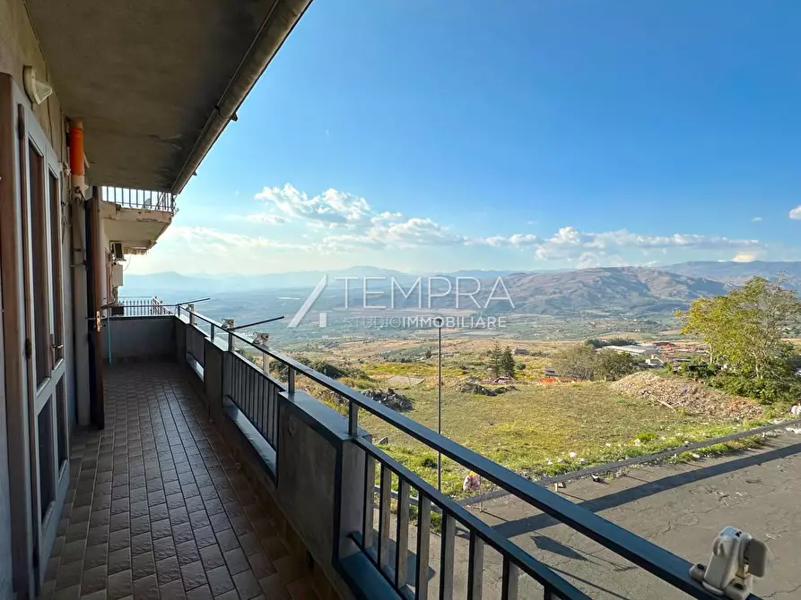 Immagine 16 di Appartamento in vendita  in VIA PAOLO VI a Adrano