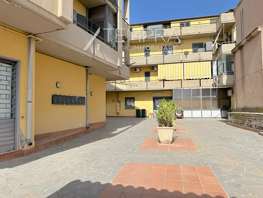Immagine 34 di Appartamento in vendita  in Via Paolo VI a Adrano