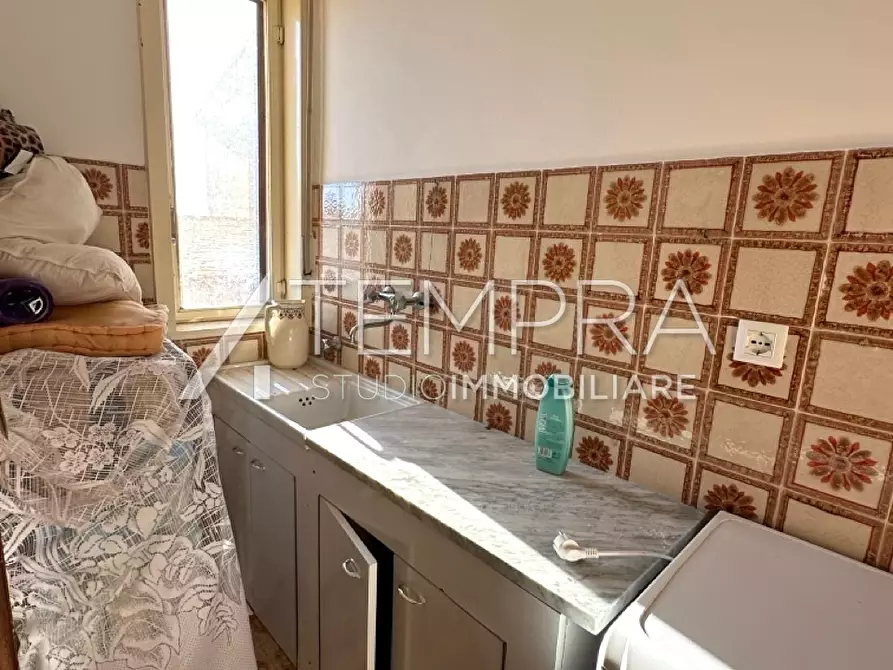 Immagine 5 di Appartamento in vendita  a Adrano