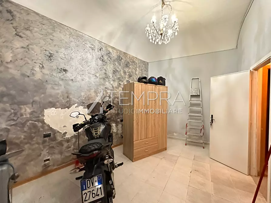 Immagine 5 di Casa indipendente in vendita  a Adrano