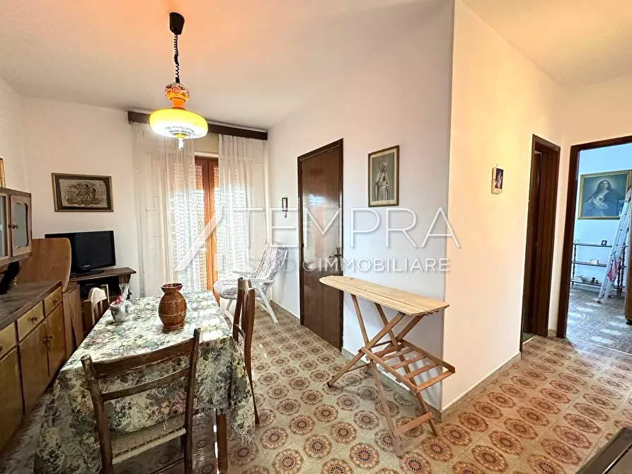 Immagine 6 di Appartamento in vendita  a Adrano