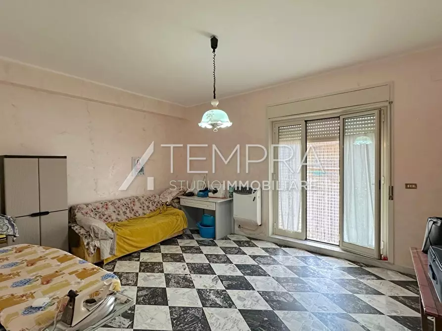 Immagine 4 di Appartamento in vendita  a Adrano