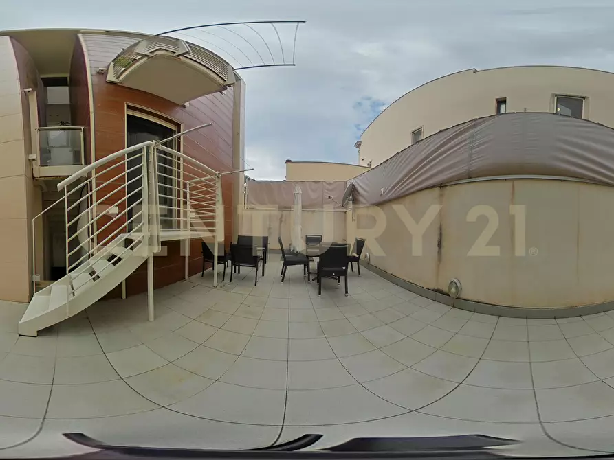 Immagine 14 di Trilocale in vendita  in Via Ruggero Leoncavallo 5 a Catania