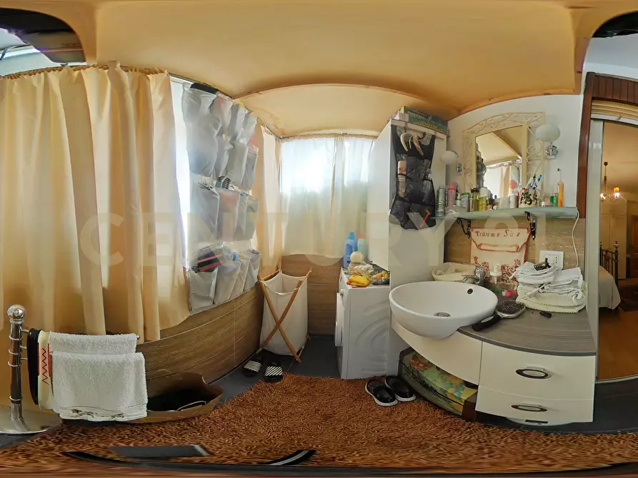 Immagine 47 di Quadrilocale in vendita  in Via Nizzeti 60 a Catania