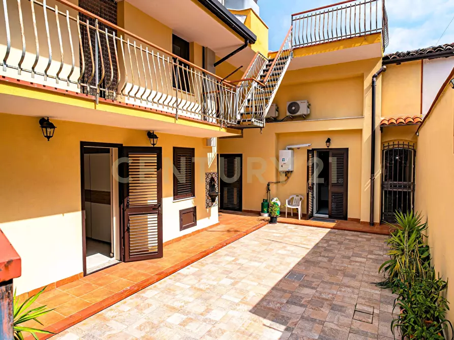 Immagine 1 di Casa indipendente in vendita  in Via Stella 15 a Catania