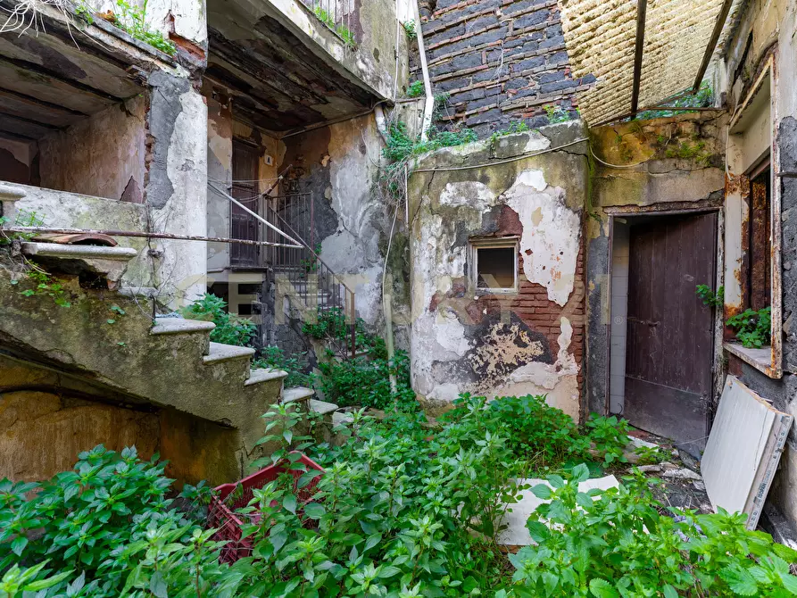 Immagine 9 di Casa indipendente in vendita  in Via Zia Lisa 252 a Catania