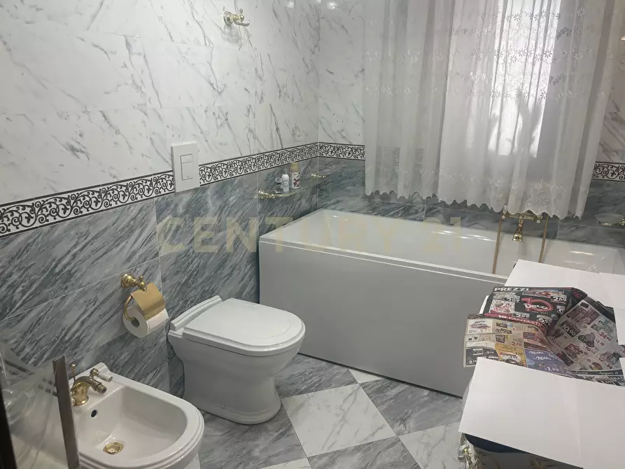 Immagine 19 di Appartamento in vendita  in Via Finocchiari 143 a Aci Catena