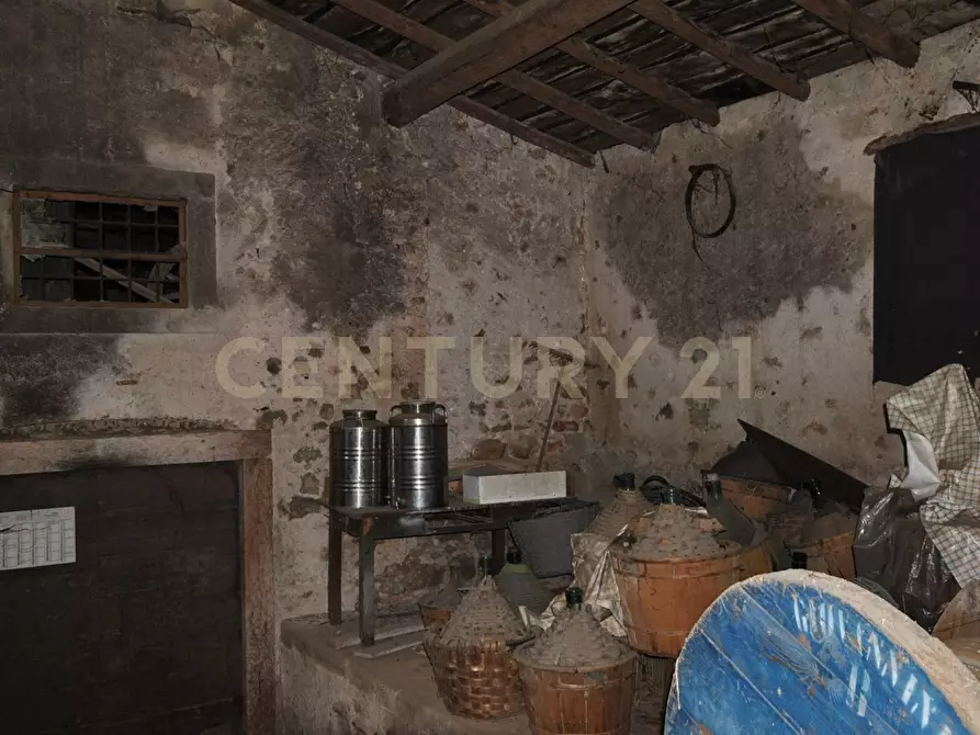 Immagine 26 di Rustico / casale in vendita  in Via Squaranto 6 a Verona