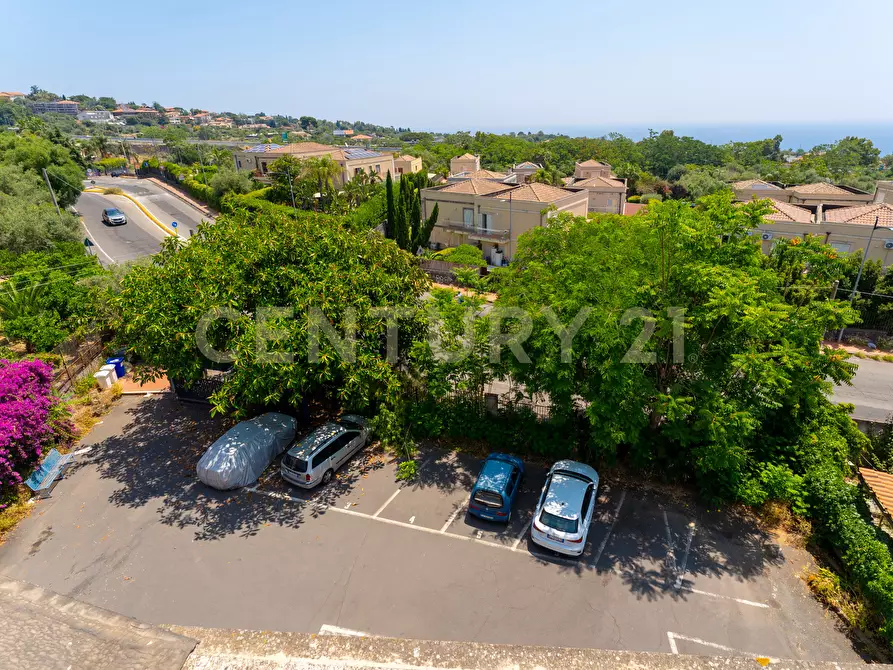 Immagine 56 di Loft/Open space in vendita  in Via Madonna delle Lacrime 64 a San Giovanni La Punta