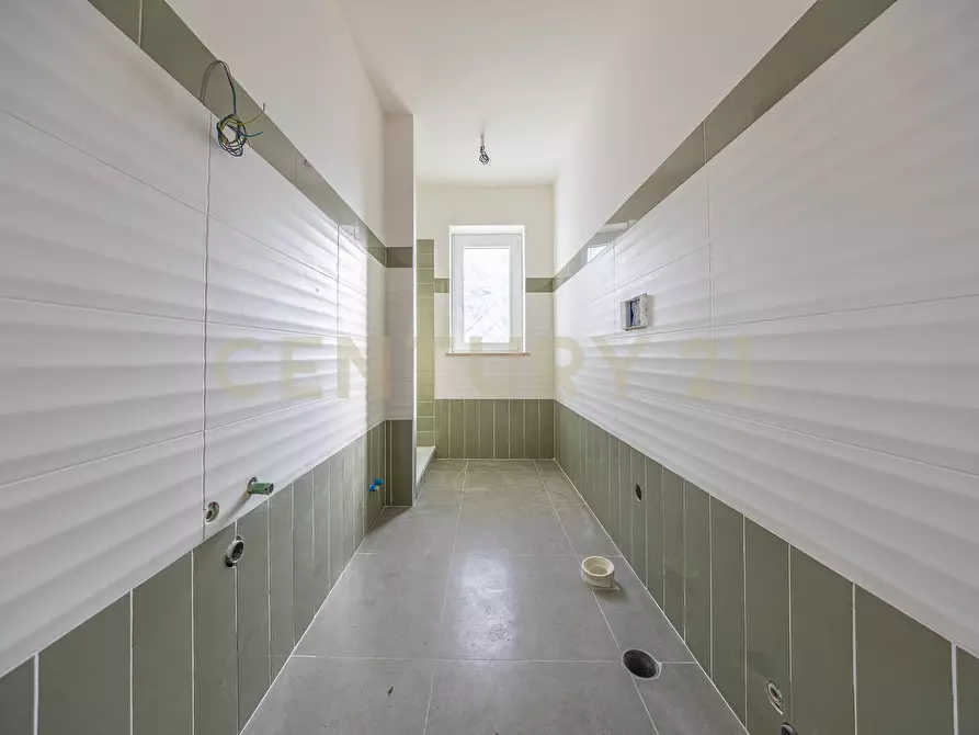 Immagine 10 di Casa trifamiliare in vendita  in Via Basento 4 a Aprilia