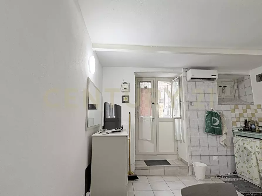 Immagine 9 di Loft/Open space in affitto  in VIA DAMARETE 13 a Siracusa